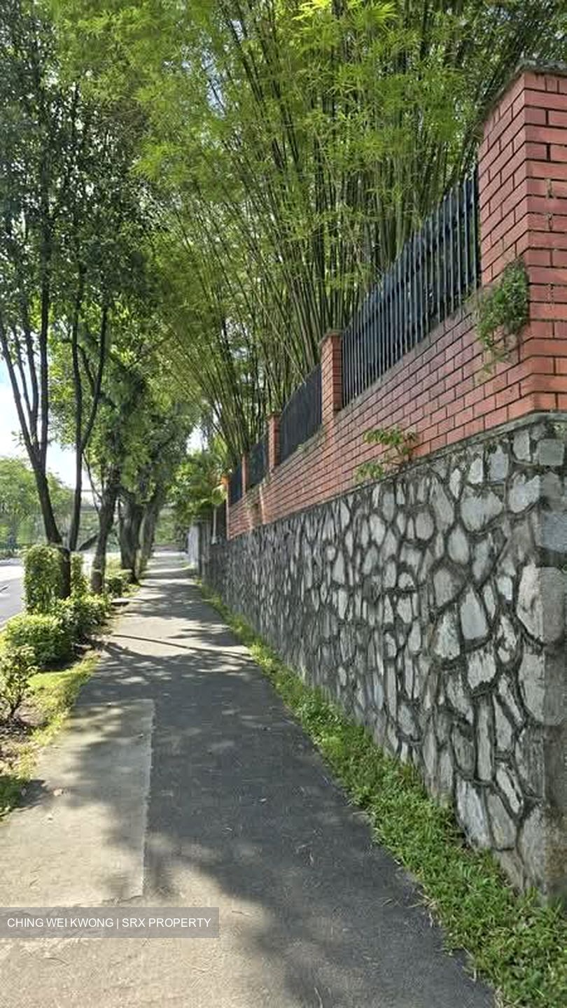 Golden Hill Estate (D20), Terrace #573685871